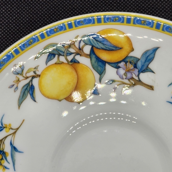 Vintage Wedgwood Citrons Soup Breakfast Bone China Saucer Plate NWT Aprx 6" diam - Picture 3 of 6